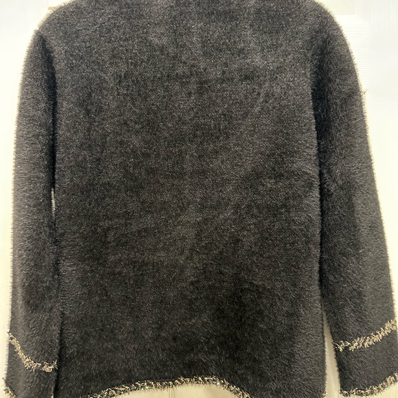 Cardigan - Picture 5 of 9